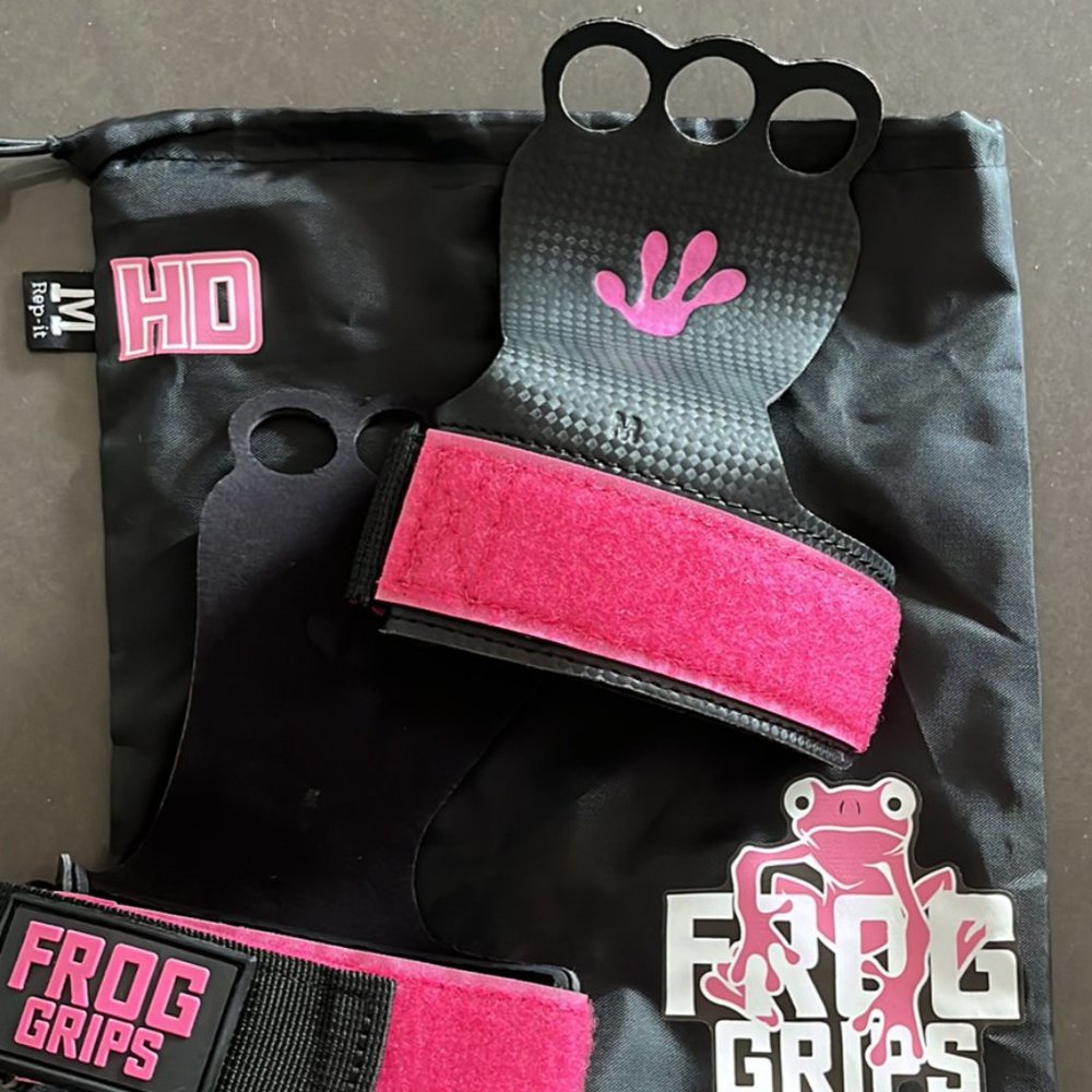 CrossFit 3 Hole Hand Grips by Frog Grips